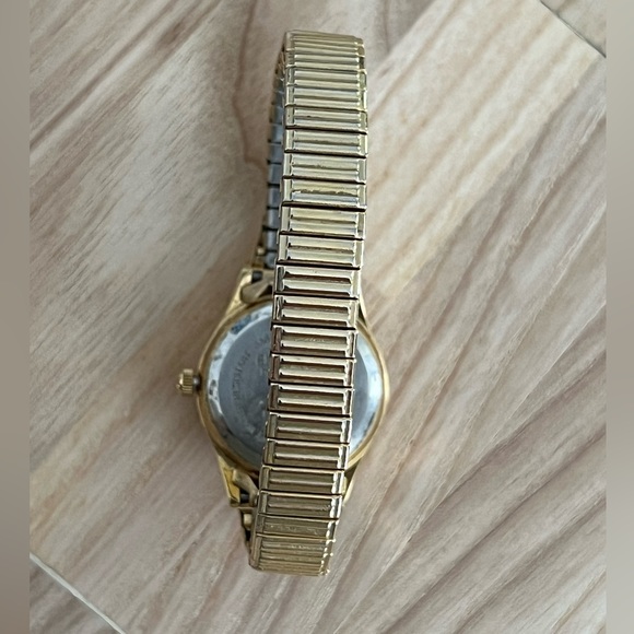 Embassy by Gruen Ladies Watch Gold Tone Dial and Stretch Bracelet - Picture 6 of 8